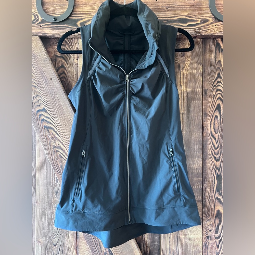Like new Lululemon running vest.